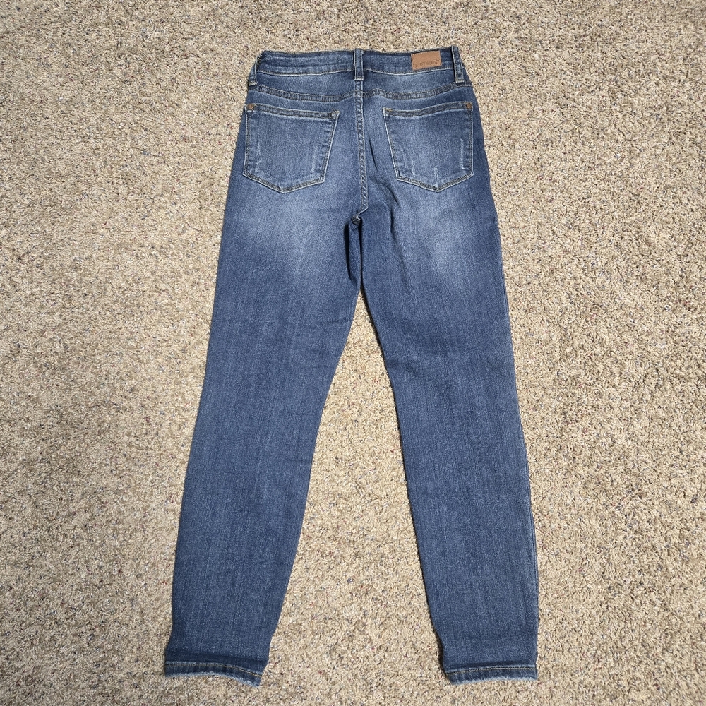 Judy Blue Relaxed Fit Jeans - Picture 2 of 2
